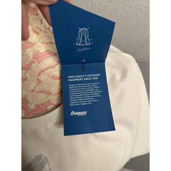 NWT Bergans of Norway Organic Cotton Women's Sz L White/Aluminum Classic W Tee - Picture 6 of 8
